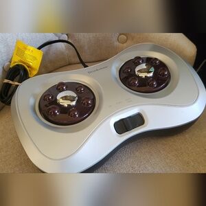 Brookestone Foot Massager NEW Cond..